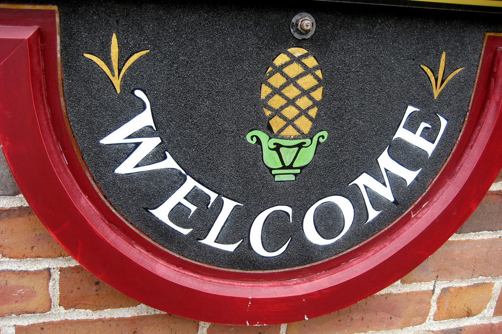 welcome sign pineapple